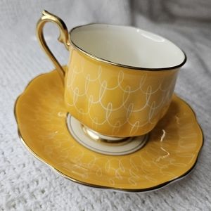 Royal Albert Crown Bone England China Teacup Saucer YELLOW GOLD w/White Swirls